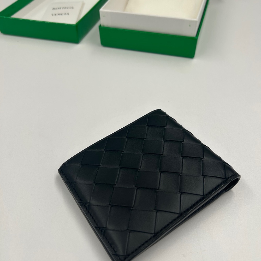 Bottega Veneta Intrecciato Bi-Fold Wallet BRAND NEW